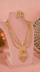 exclusive gold jewelelry collection from m…
